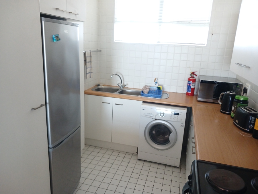 To Let 2 Bedroom Property for Rent in Summerstrand Eastern Cape